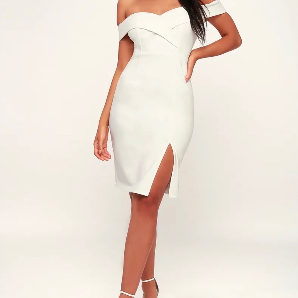 Lulu’s White Bodycon Dress (Small)